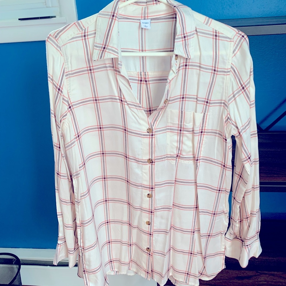 Loose Fitting Plaid Button Down Shirt